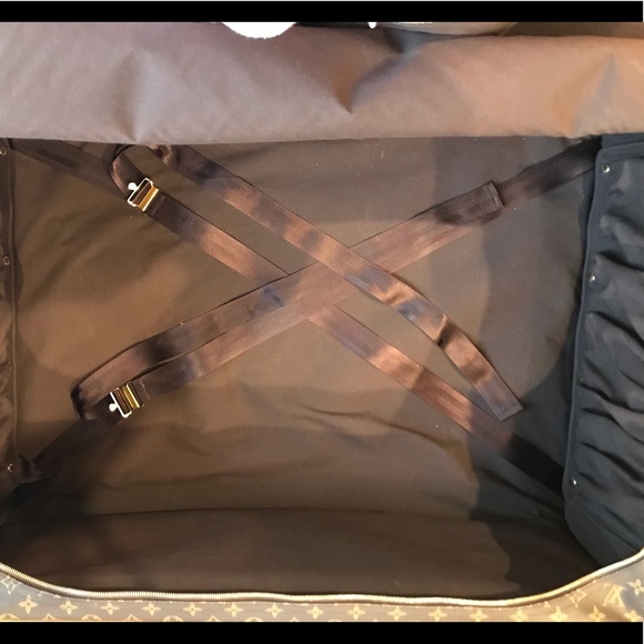 RARE! LOUIS VUITTON VINTAGE PULLMAN RARE! RARE! STEAL OF A PRICE!! - Picture 7 of 8